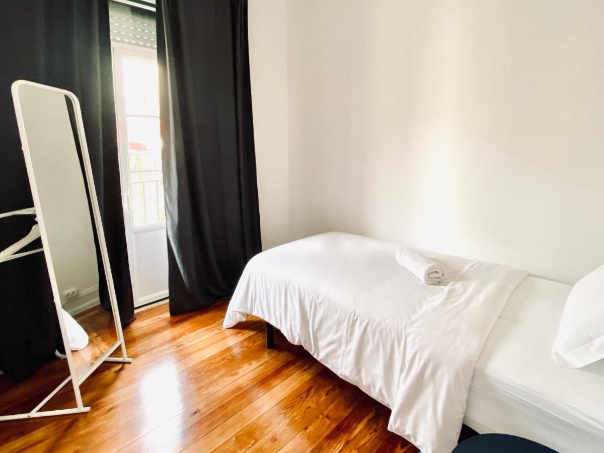 Saturdays Vandrehjem Lisboa Eksteriør billede